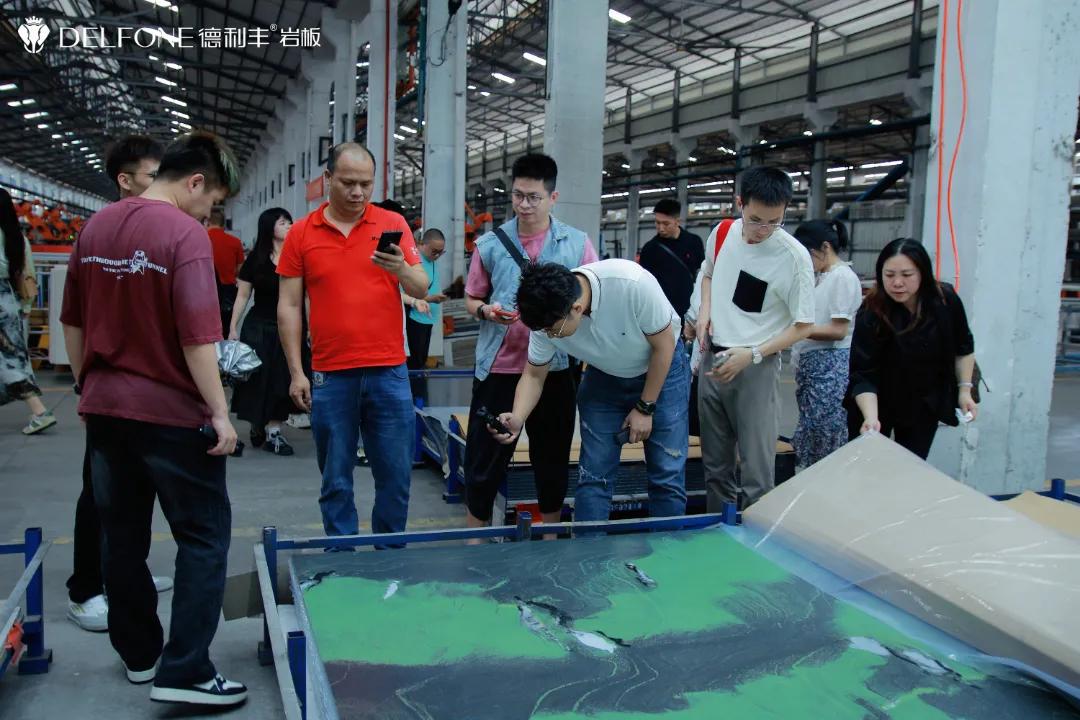 光色流转·岩鉴未来 | 2025年德利丰保时捷设计探索之旅圆满开启(图6)
