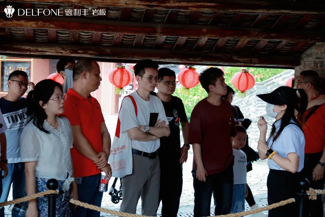 光色流转·岩鉴未来 | 2025年德利丰保时捷设计探索之旅圆满开启(图3)
